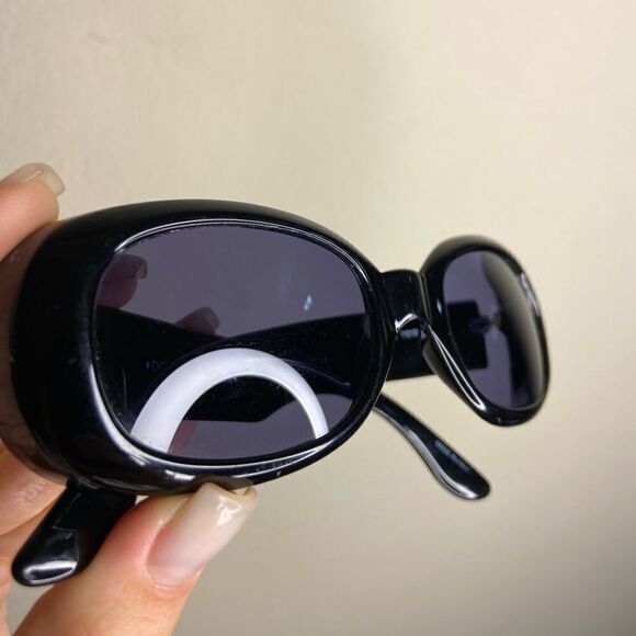 Donald J. Pliner Black Sunglasses 110100 main image 9